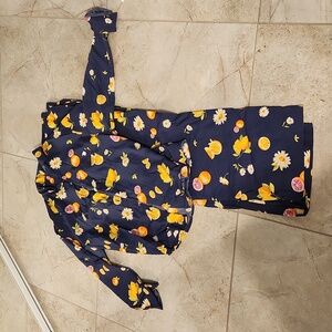 Old Navy 2 piece pajama set XS